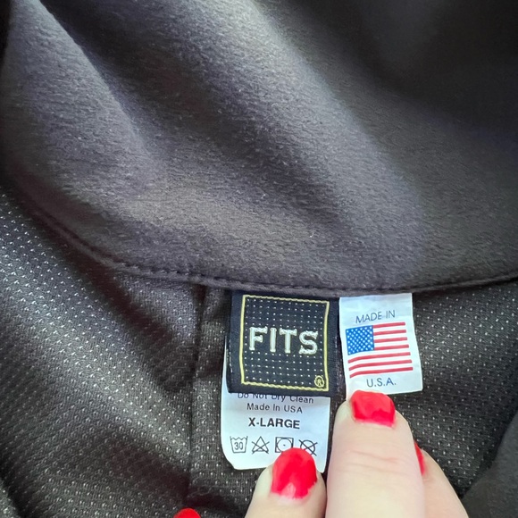 FITS Riding Women’s Soft Shell Jacket Size XL Zip Front Multi-Color Plaid - Picture 5 of 6